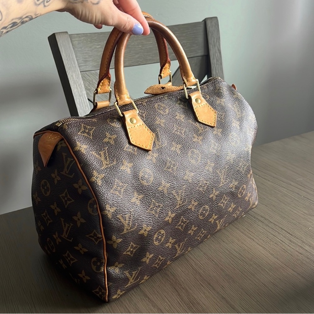 🤎 LV SPEEDY MONOGRAM HANDBAG 💛 (AUTH)
